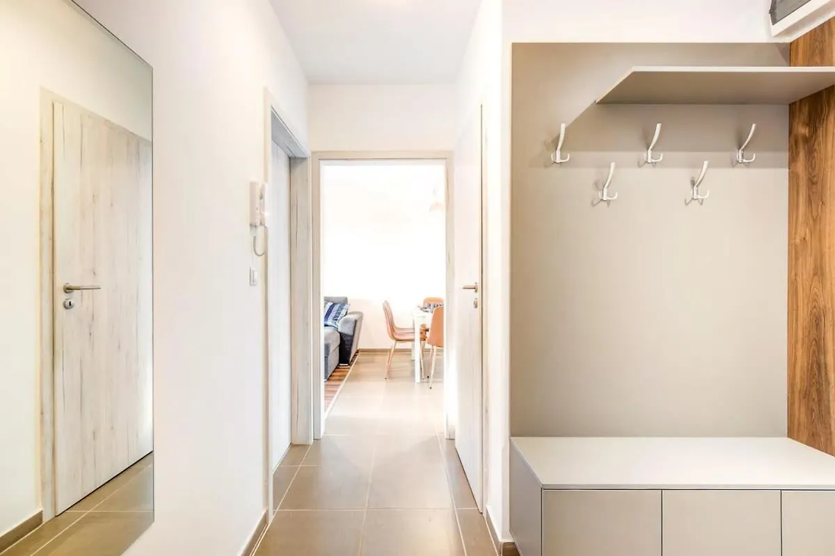 Apartment Central - New - With Sunny Balcony Budapest