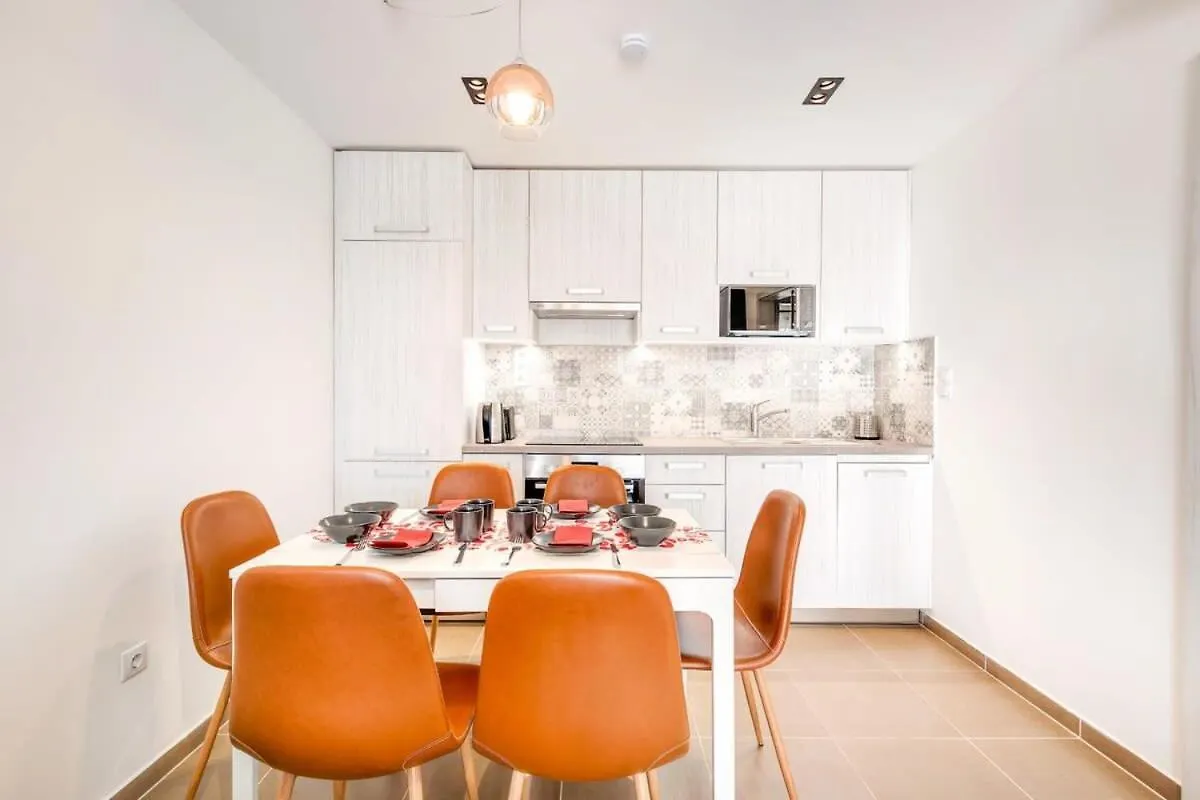Central - New - With Sunny Balcony Budapest Apartment