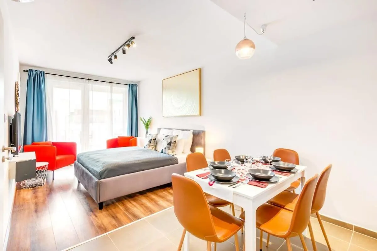 Central - New - With Sunny Balcony Budapest