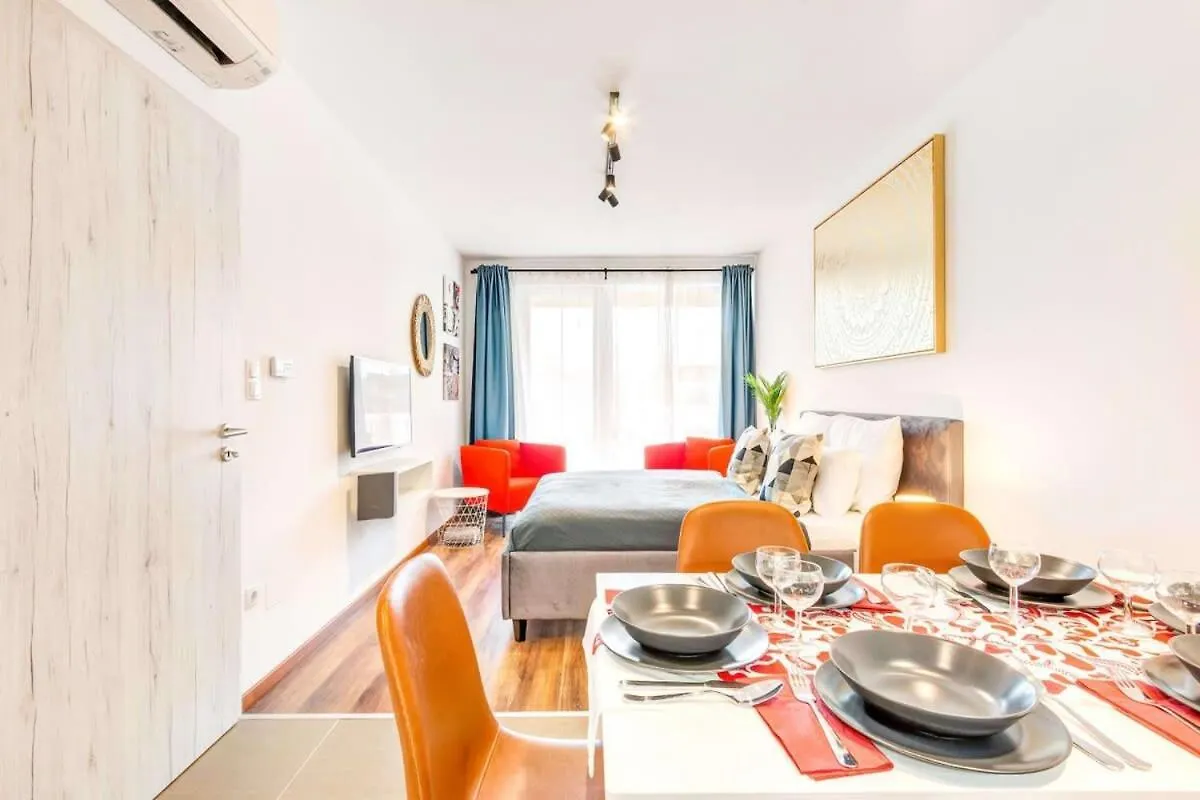 Central - New - With Sunny Balcony Budapest Apartment