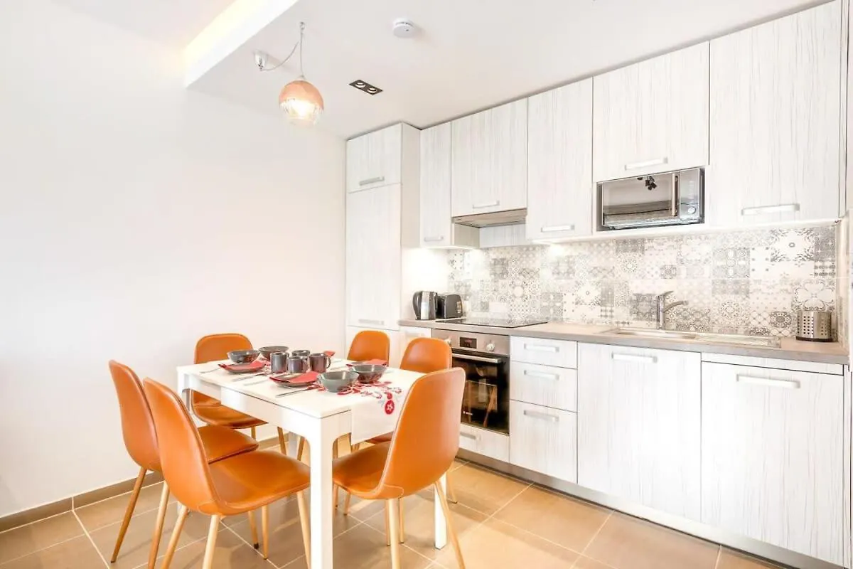 Apartment Central - New - With Sunny Balcony Budapest