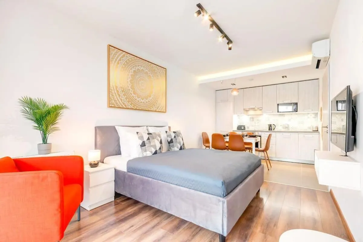 Apartment Central - New - With Sunny Balcony Budapest